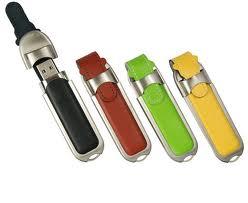 Memoria USB de cuero más caliente AT-030B