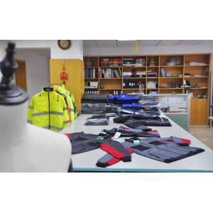 JINGZHOU HONGWANLE GARMENTS CO., LTD,