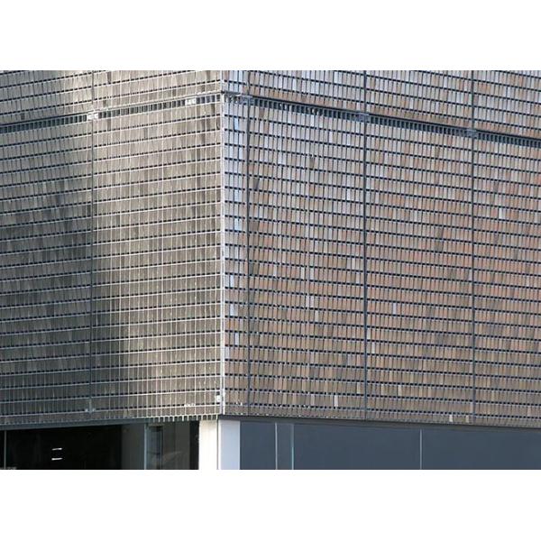 Кинетический фасад пошатывает как волна в ветреном дне для украшать музей и торговый центр