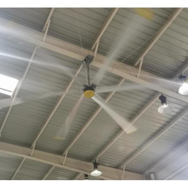 Système de brise naturelle avec grand ventilateur de plafond HVLS industriel