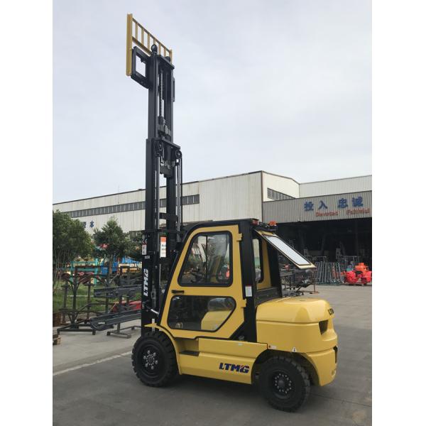 Portable Industrial Counterbalance Forklift Isuzu Engine 500mm Load Center