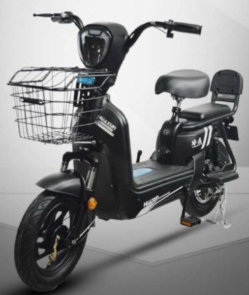 O trotinette elétrico de 14 polegadas para a bateria de armazenamento acidificada ao chumbo 48v das senhoras 12Ah 500w motorizou
