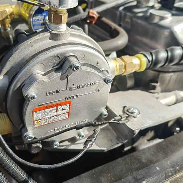 NISSAN Engine Lp Gas Forklift Triplex Mast Rotation Counter Balance Fork Truck