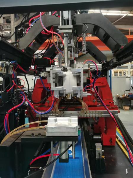 Équipement de moulage de bouteilles en plastique à moteur électrique avec type de fermeture à barres de la série K