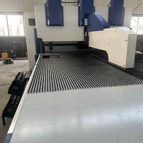 Industrial Stainless Steel CNC Bending Machine Fully Automated ±0.1mm Precision