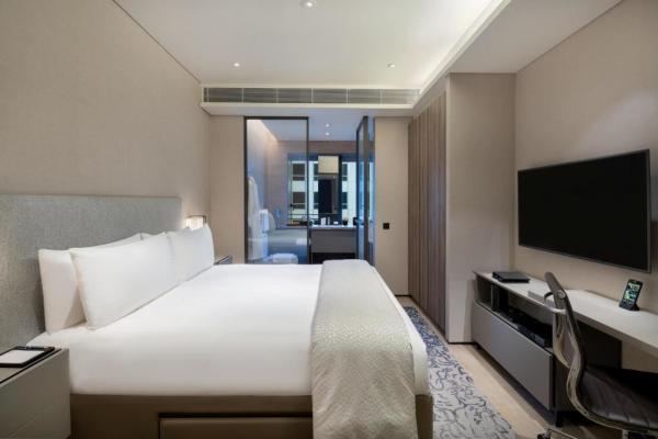 High end quality Hotel apartment furniture interior design of Laminate board wardrobe cabinet with TV stand table
