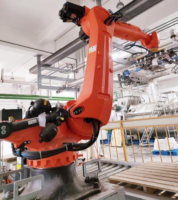 Bras robotisé à 5 axes - Définition de robot de prise et de placement avec Kuka Kr180