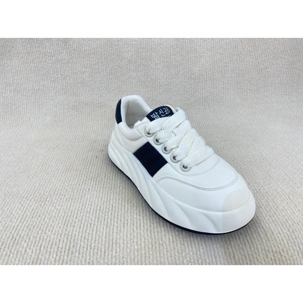 Breathable Microfiber White Platform Trainers With Flat Heel And Lightweight