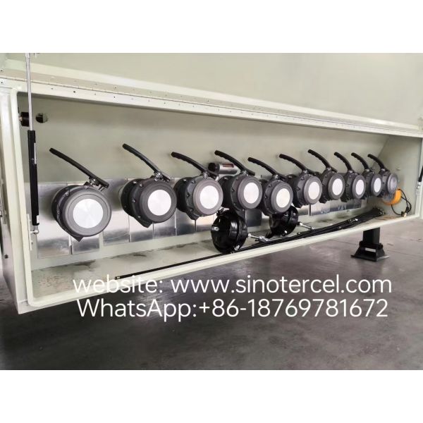 SINOTERCEL Three-axle  40 CBM fuel tank semi-trailer