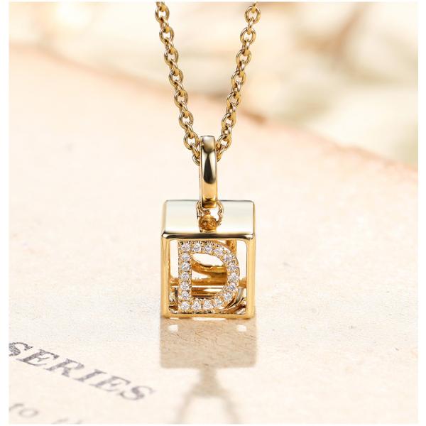 куб инициалов 3D бриллиантового колье желтого золота 0.03ct 18K ОТ НАЧАЛА ДО КОНЦА