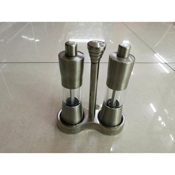 Шейкер и мельница соли и перца нержавеющей стали, коммерчески шведский стол поставляют установленные бутылки вкуса 2 частей с ручкой