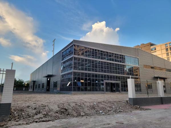 Schools Warehouses Prefabricated Commercial Steel Buildings Q235B Q355B ASTM A36