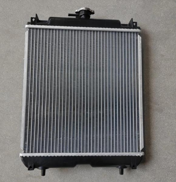 KX15 Radiateur réservoir d'eau Matériau en aluminium pour machines de construction