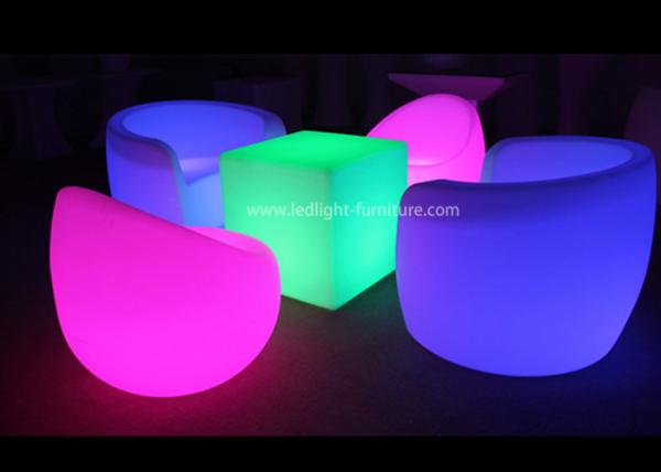 Sofá macio lindo do diodo emissor de luz de único Seat ajustado para a decoração da casa e do jardim