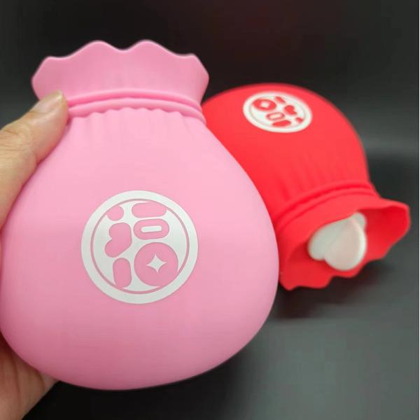 Мини-бутылка с горячей водой с вязанной крышкой Силиконовый мешок с горячей водой для облегчения боли в животе Менструальные спазмы