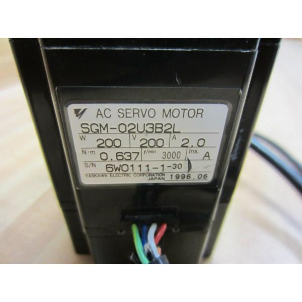 Yaskawa AC SERVO MOTOR SGM Series 200V 0.89A SGM-02U3B2L Industrial Servo Motor