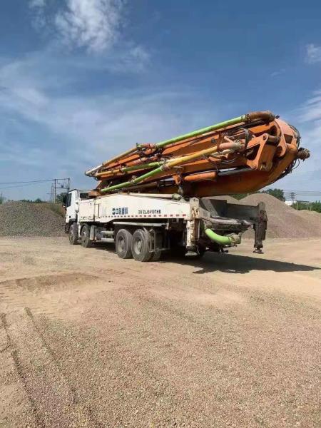 Processus d'usinage hydraulique pompe à béton Zoomlion 52m utilisée pour la vente d'équipements lourds