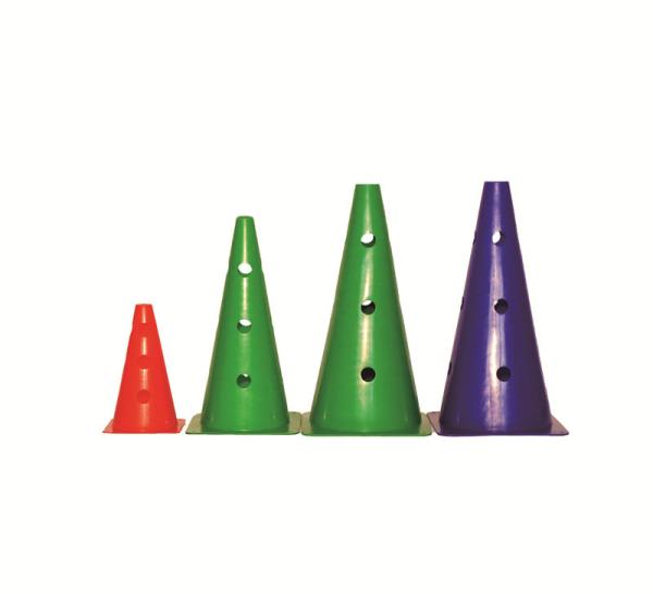 Treinamento de futebol de PP colorido Marcando cones para velocidade e agilidade no futebol de futebol