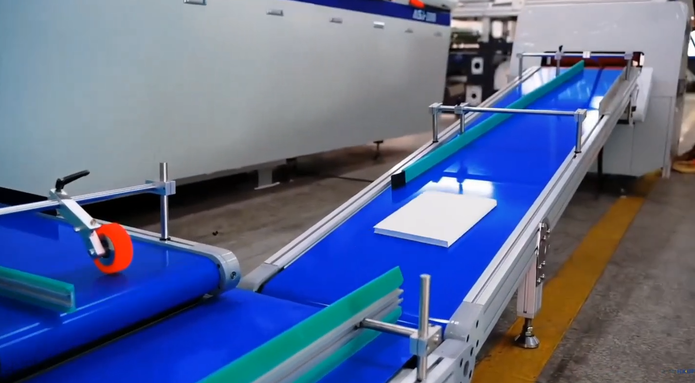 High Speed Universal Casing In Machine soft hard cover automatic forming pressing