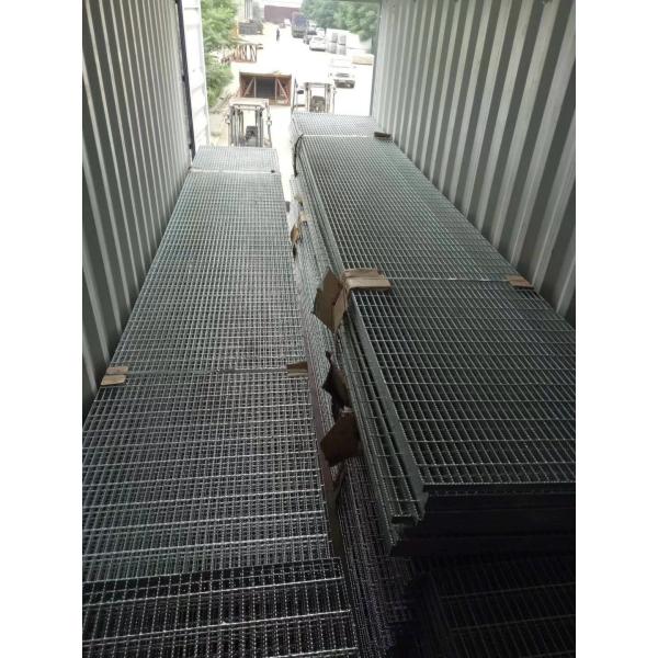 Plank Serrated Carbon Steel Bar Grating 32x5mm Black Paint Surface Treatment