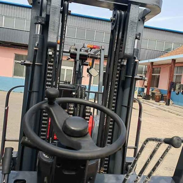 FD30 3T Diesel Forklift 3000kg Diesel Operated Forklift Triplex High Mast