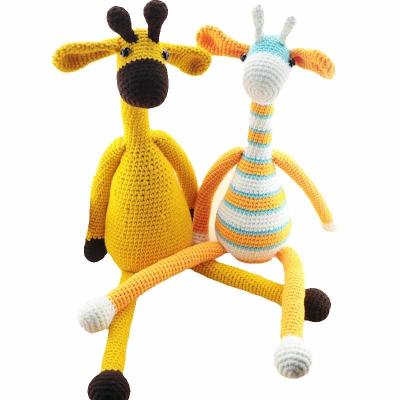 Feito a mão fazer crochê o bebê que de confecção de malhas da boneca o girafa personalizou por atacado