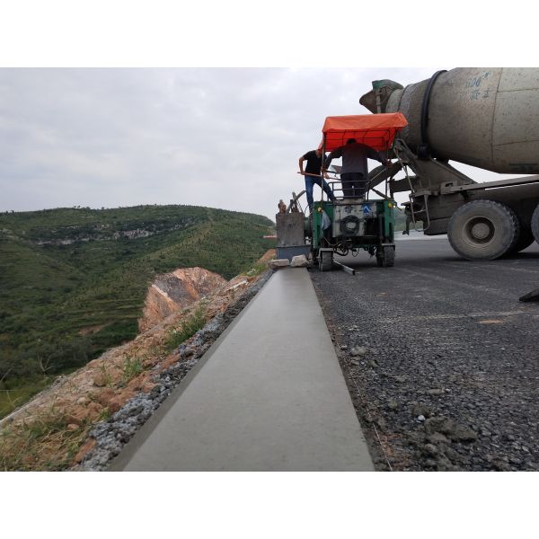 Compact SMC-523 Slipform Paver with Automatic Steering and 500mm Paving Thickness for Municipal Projects