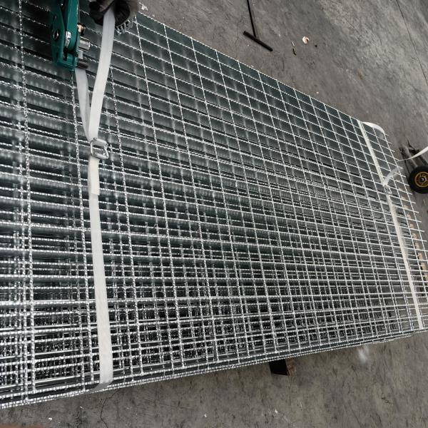 Machine Pressure Welding Stainless Steel Industrial Steel Grating with 30mm Bearing Bar Spacing