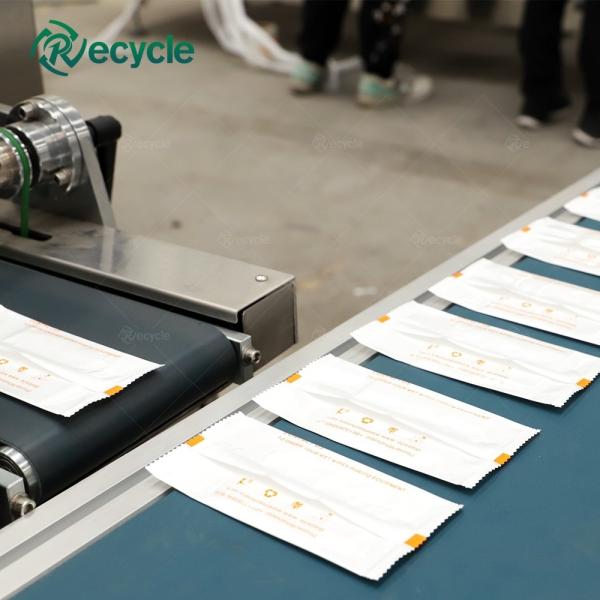 Single Wet Wipe Tissue Making Machinery Cutting Packaging Wet Wipes Machine Online Support