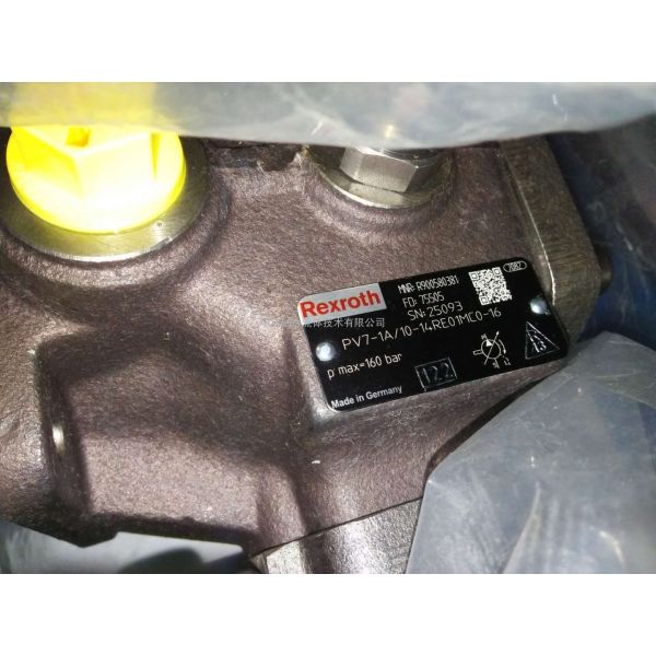 PV7-1X/63-71RE07MW0-16WG	
PV7-1X/10-20RE01MD5-10
PV7-1X/25-30RE01MW0-16WG Blade oil pump German Rexroth PV7 series hydraulic pump imported with original packaging