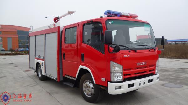 Capacidade pequena do carro de bombeiros da espuma da movimentação de ISUZU Chassis 4X2 dos assentos do monitor 5 do fogo de AKRON