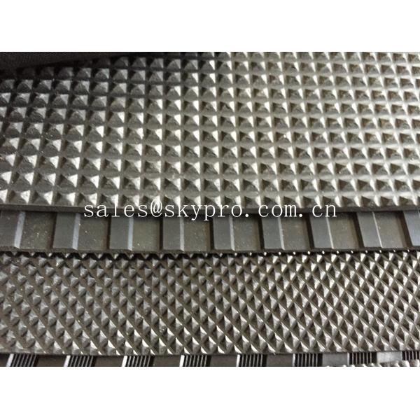 Diamond and pyramid textured rubber car matting anti - skidding garage