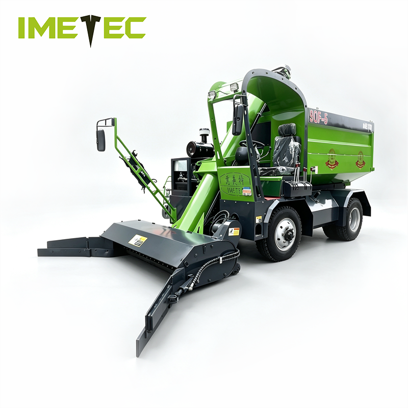 All Terrain 4WD Heavy Duty Manure Cleaning Truck Self Unloading Livestock Waste Equipment