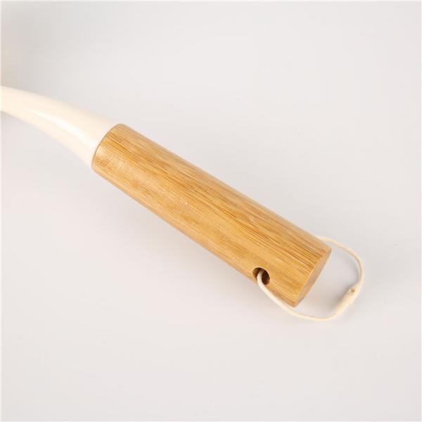 Царапина деревянной длинной кухни щетки блюда ручки чистая не