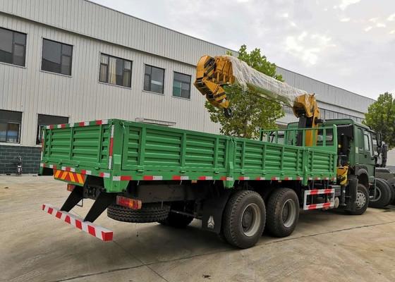 Sinotruk Howo7 vert 12T 6x4 chassis déchargeur de grue boom bien vendu en Afrique.