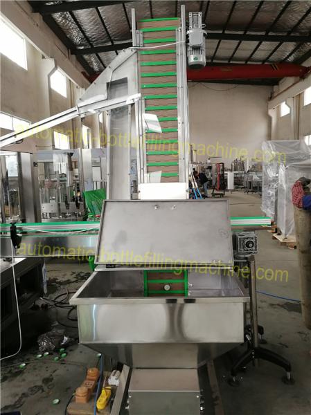 Black / Green Tea Water Glass Filling Machine Adopting Clip Bottleneck Technology