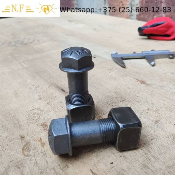 Excavator Bulldozer Sprocket Bolt For Roller Segment 20y-32-112 E320 M20*18