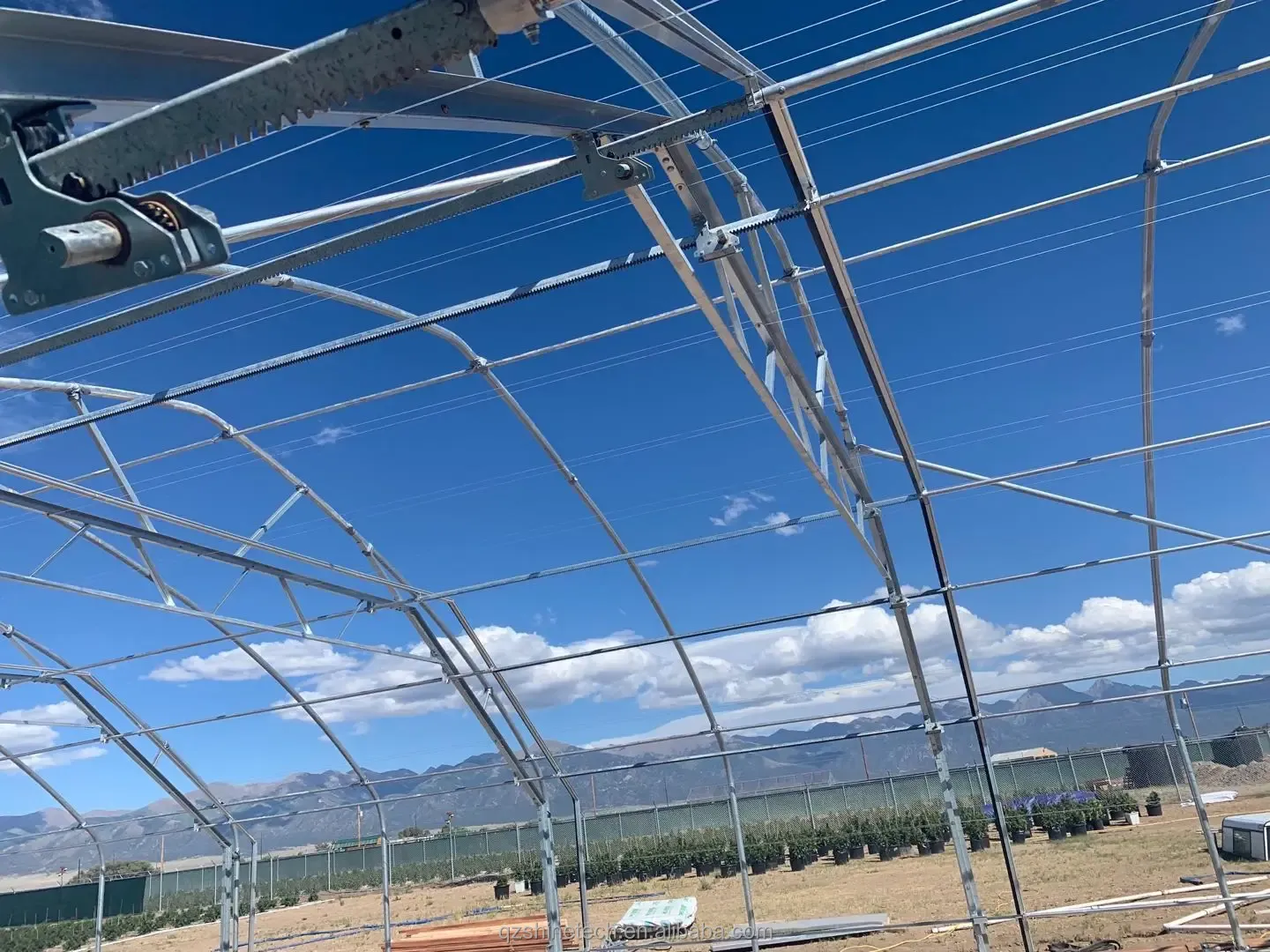 Горячая цинковая стальная рама передвижная скамейка автоматическая лишение света теплица