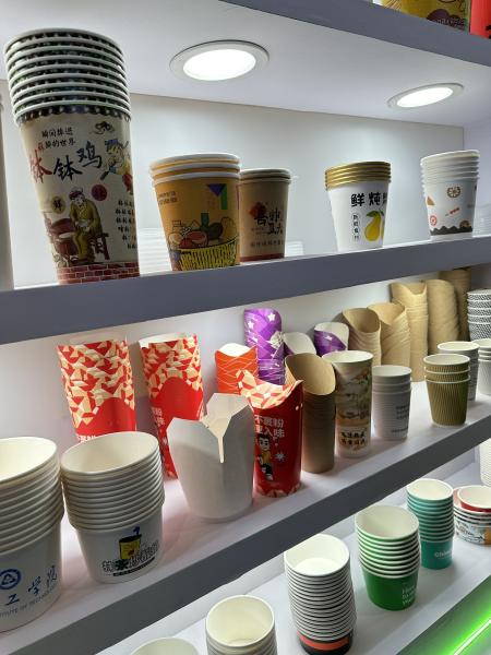 Machine d'impression de gobelets en papier flexographique FM-B 1020 quatre couleurs à grande vitesse avec une largeur d'impression maximale de 1000 mm