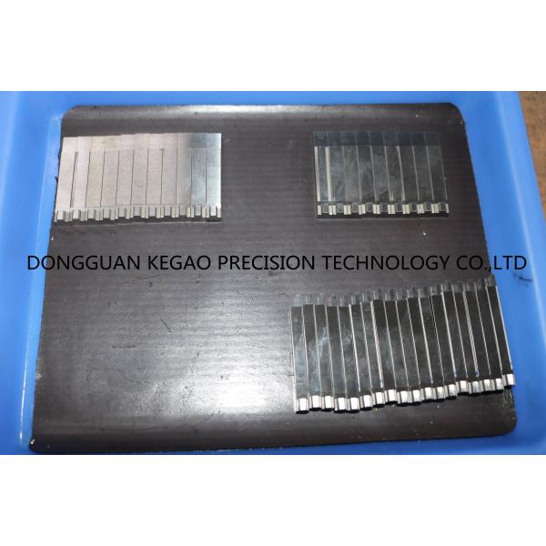 Инжекционный метод литья точности вставки INJ.Side разделяет материальный полировать 8407