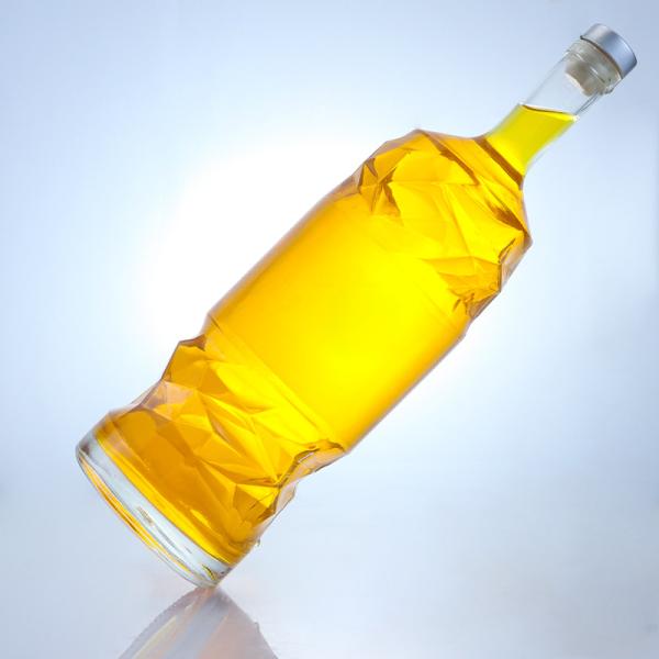Liquor Glass Bottle with Embossed Customizable Logo and Clear or Customized Bottle Color