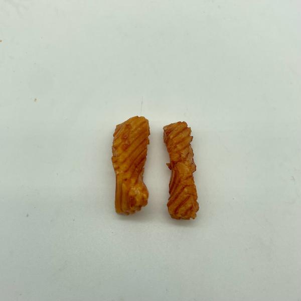 Crunchy Rice Crackers With Spicy Kick Rectangular Shape For Snacking