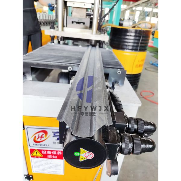 Palisade Fence Roll Forming Machine 119mm  Width With 4kw Servo Gear Transmission