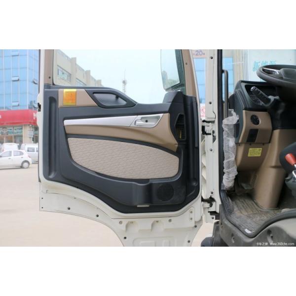 Building Material Shops Used SinotruK HOWO T5G 340HP 8X4 7.37 Square Concrete Mixer Truck