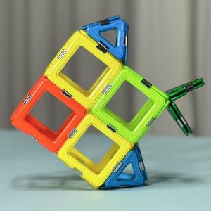 Reunión de azulejos magnéticos con formas versátiles para animales y plantas Peces tropicales