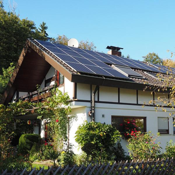 Hybrid Monocrystalline Silicon Half Cell Solar Panel 800W 850W 900W Custom