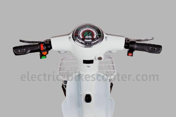 350 Watt 32km/h Electric Bike Scooter With Pedals Long Travel Distance