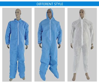 Vestido descartável não tecido do isolamento, terno descartável do corpo com capa e botas