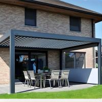 Pergola de metal resistente a la intemperie con iluminación LED