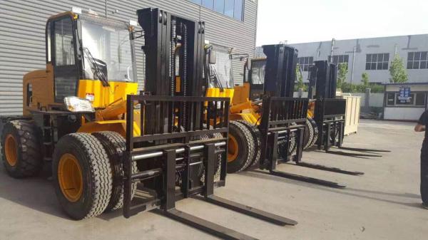 controle hidráulico diesel do caminhão de empilhadeira do corta-mato 4WD com condição 6000kg do ar